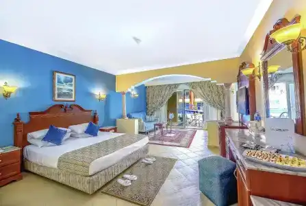 Titanic Palace - Families and Couples only - 50
