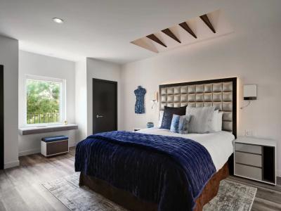 Sunset Marquis - 78