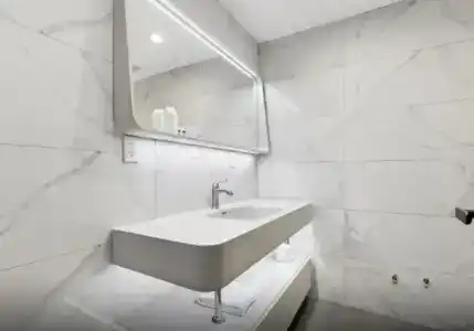 Ramada by Wyndham Flushing - 28