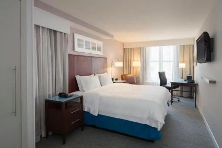 Hampton Inn Seaport Financial District - 35