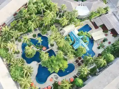 Holiday Inn Phuket Beach - 2