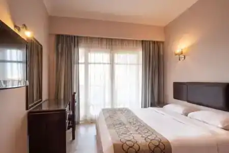 Sunny Days Mirette Family Resort - Families and couples only - 40