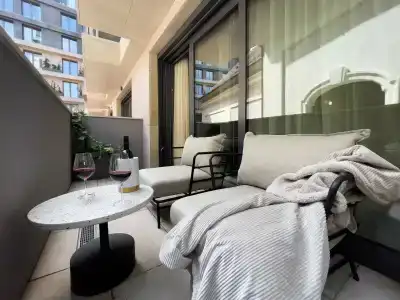 Emerald Downtown Suites - 21