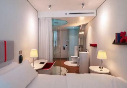 citizenM Schiphol Airport - 27