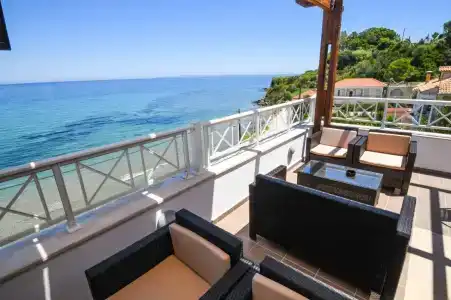 Nefeli Beach - living by the sea - 18