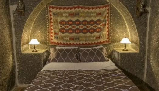 Antique Terrace Cave Suites - 41