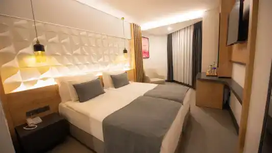 Grand Ozcelik - 31