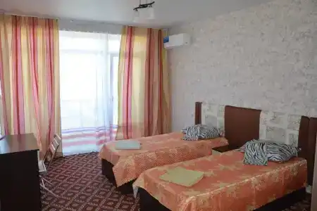 Лео - 4