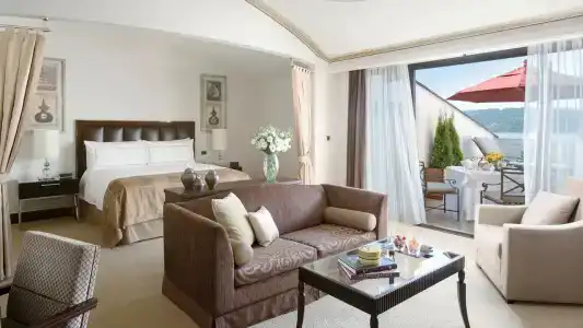 Four Seasons Istanbul at the Bosphorus - 65