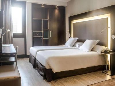 Novotel Madrid Center - 4