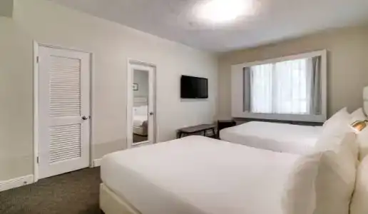 Crest Suites - 39