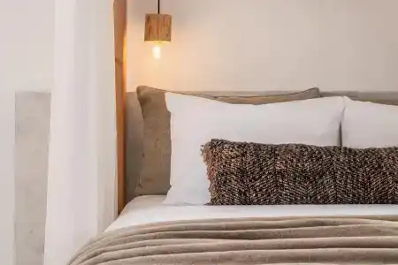 Elea Suites & Residences - 13