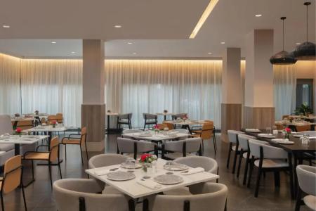 Courtyard by Marriott - 16