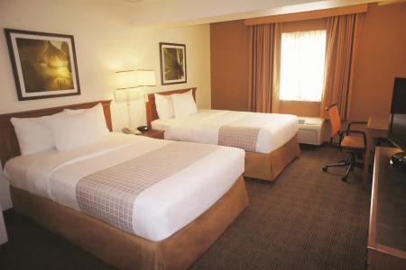 Super 8 by Wyndham San Antonio Near SeaWorld Ingram Park - 20