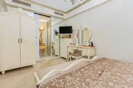 Elegance East - 41