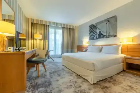 Holiday Inn Nice - Port St Laurent, An Ihg - 4