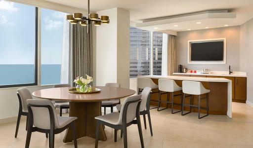 Swissotel Chicago - 102