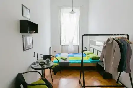 Friends Hostel & - 48