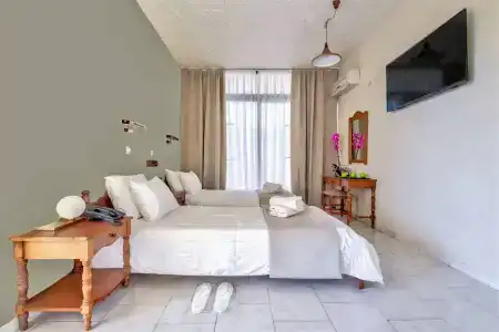 Silver Beach - 5