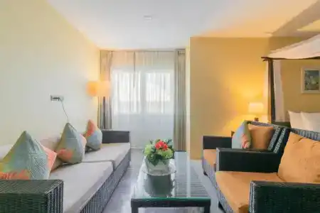 Baan Phuanda Phuket - 64