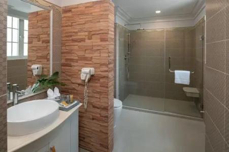 Kingston Suites Bangkok - Sha Extra Plus - 25