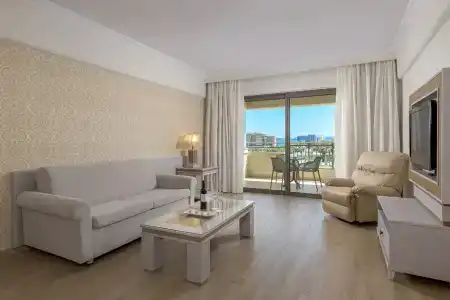 La Marquise Luxury Resort Complex - 61