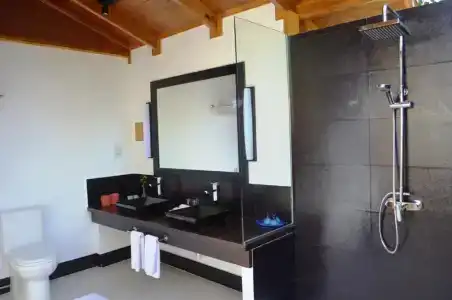 Meeru Island Resort & Spa - 33
