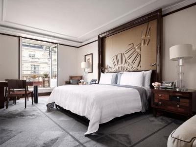 The Peninsula - 37