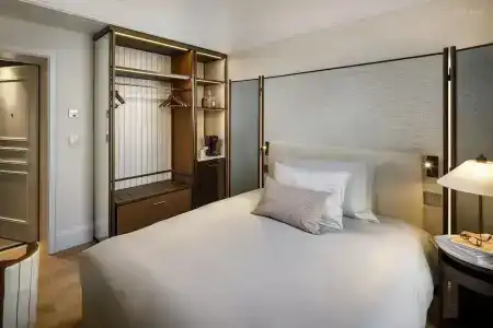 Small Luxury Ambassador Zurich - 41