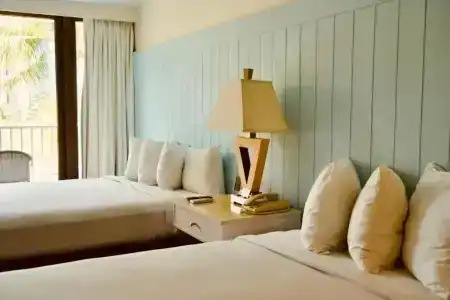 LaCroix Waikiki - 8
