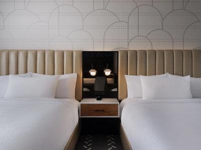 Courtyard by Marriott New York Manhattan / Soho - 10