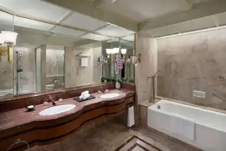 Shangri-La Bangkok - 76