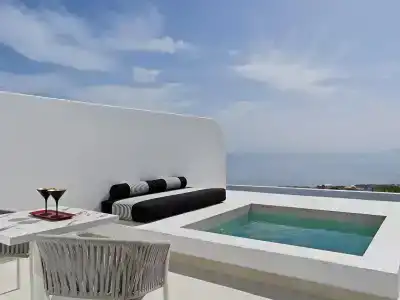 Cresanto Luxury Suites - 109