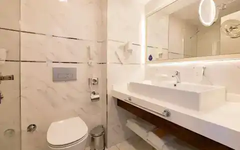 Sarar Kizilcikli - 36
