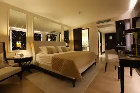 Charisma De Luxe - 46
