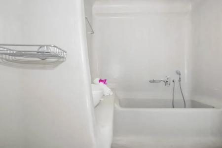 Blue Waves Suites & - 115