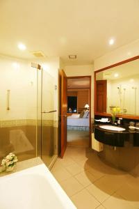Grand Diamond Suites - 32