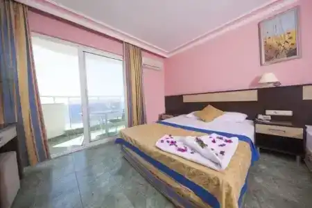 First Class - All Inclusive - 18