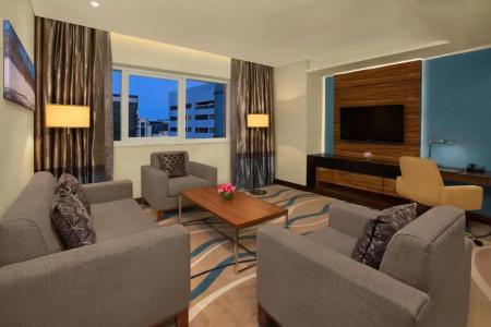 DoubleTree by Hilton and Residences Dubai – Al Barsha - 43