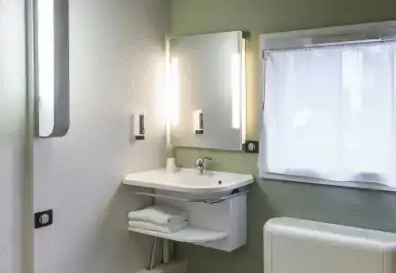 ibis budget Toulouse Cité de l'Espace 2 - 8