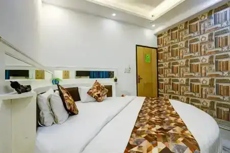 Hindustan- by Backpackers Heaven - 60