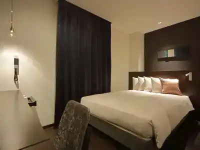Red Roof Inn & Suites Osaka Namba Nipponbashi - 56