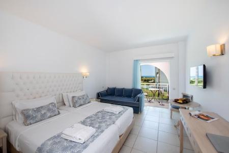 Delfina Beach - 37
