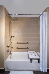 Hilton Austin - 40