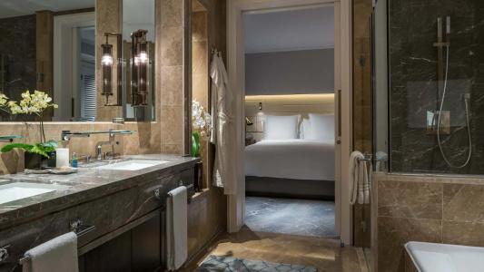 Four Seasons Singapore (SG Clean, Staycation Approved) - 59