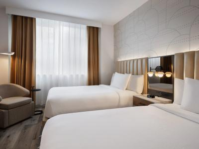 Courtyard by Marriott New York Manhattan / Soho - 14