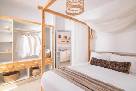 Elea Suites & Residences - 14