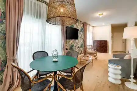 The Savoy & Beach Club - 20