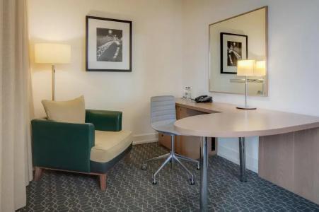 Hilton Dublin Kilmainham - 56