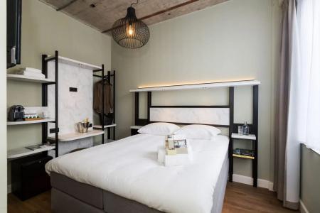 Boutique Lumiere - 21